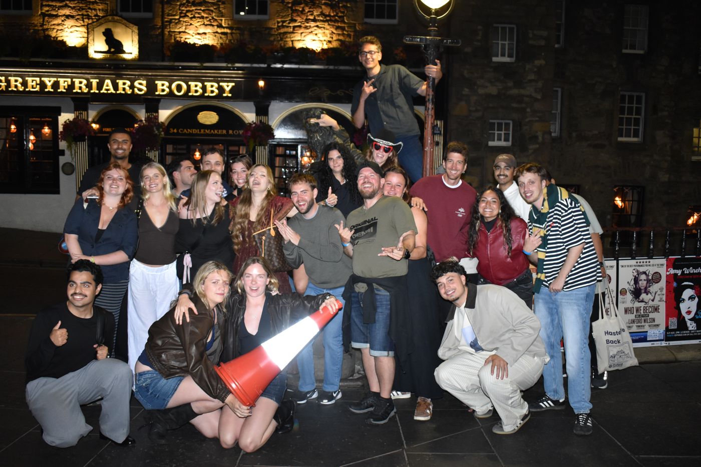 Greyfriars Bobby statue group